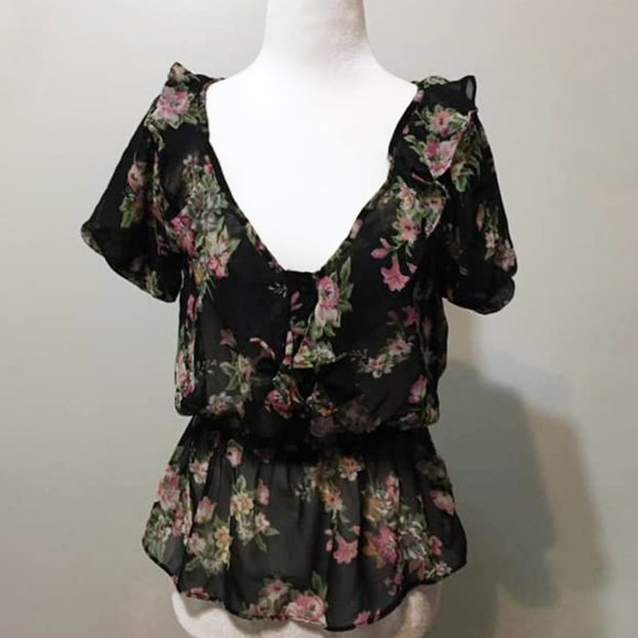 🍒5/$20🍒YDE Black Floral Ruffle Blouse - Picture 1 of 6